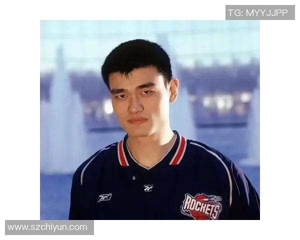 天津姚明蜡像揭幕见证篮球巨星的辉煌与传奇人生